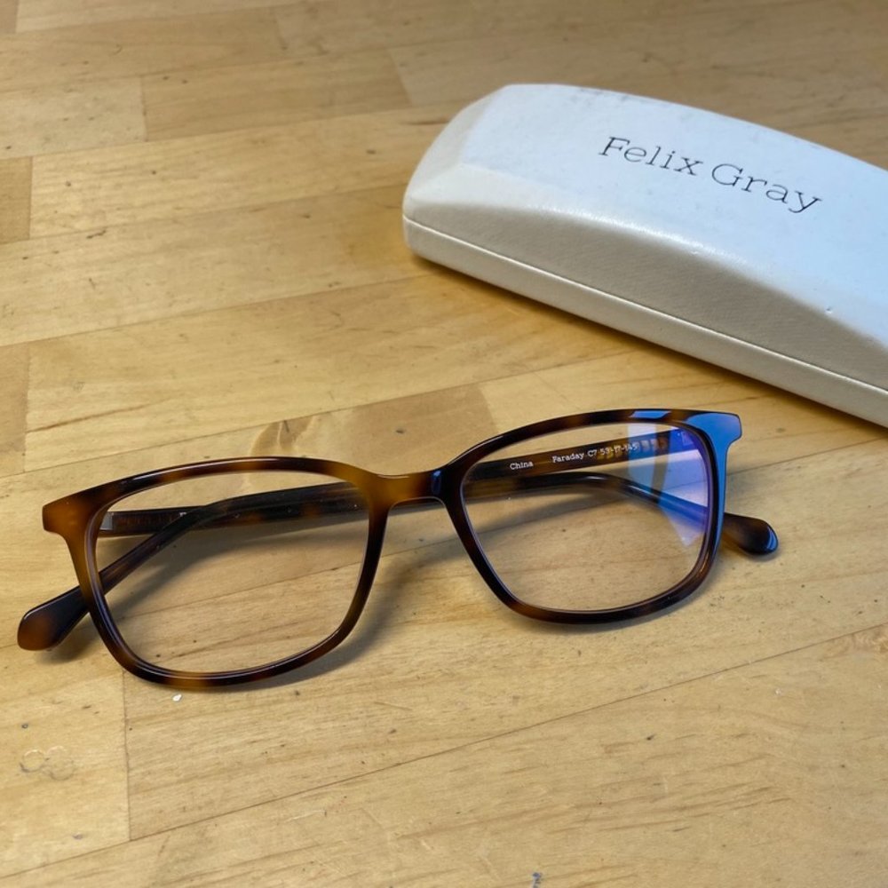 Blue light-filtering glasses - tortoise shell